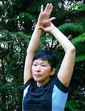 Chair Exercises Overhead Stretch Hold Outside Hand